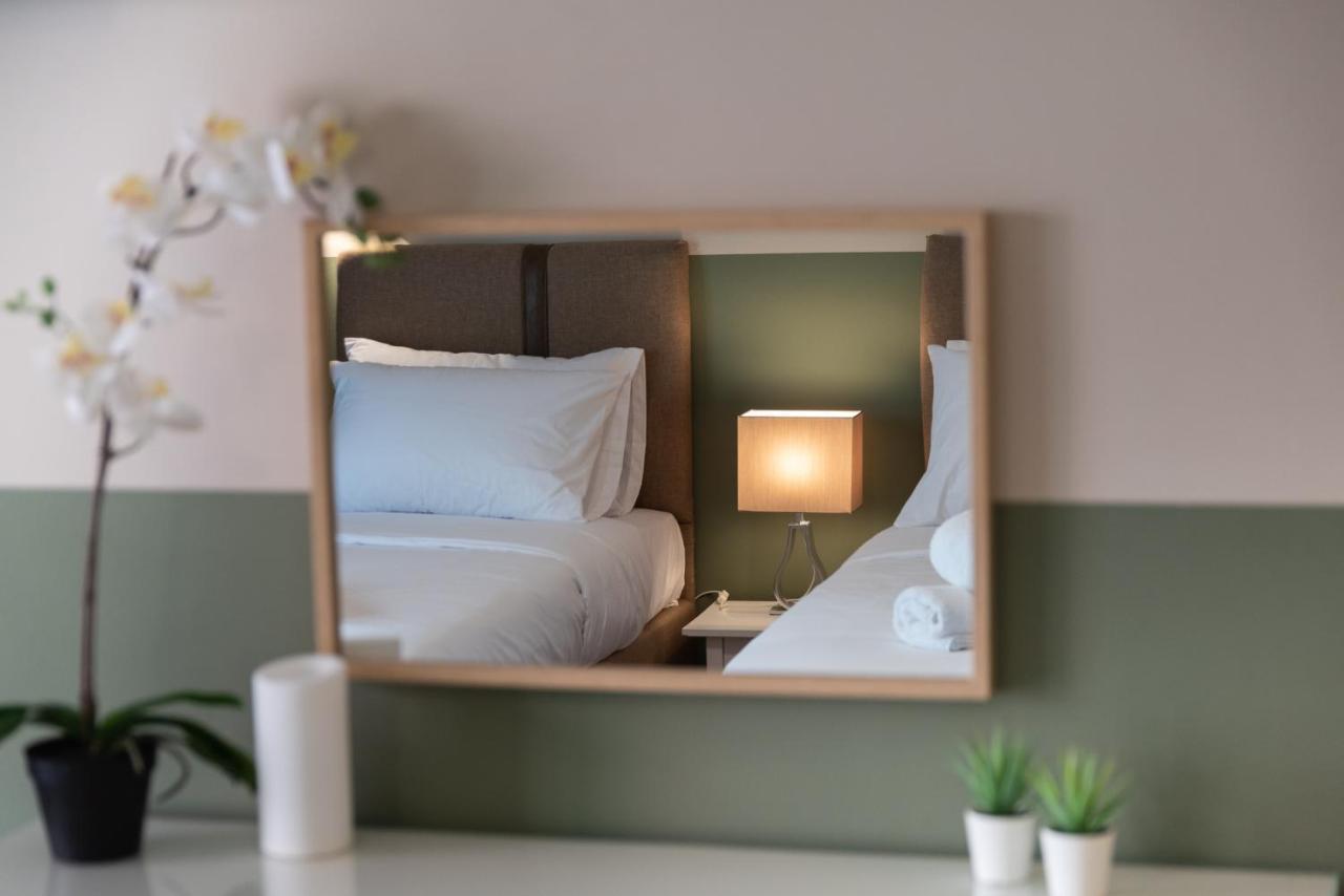 אתונה Hotel_Tier מראה חיצוני תמונה