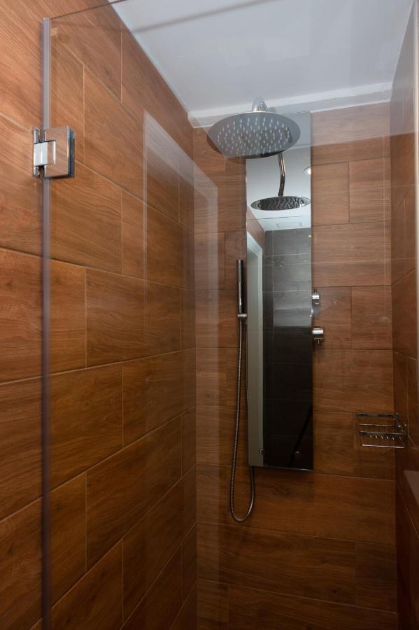 אתונה Hotel_Tier מראה חיצוני תמונה