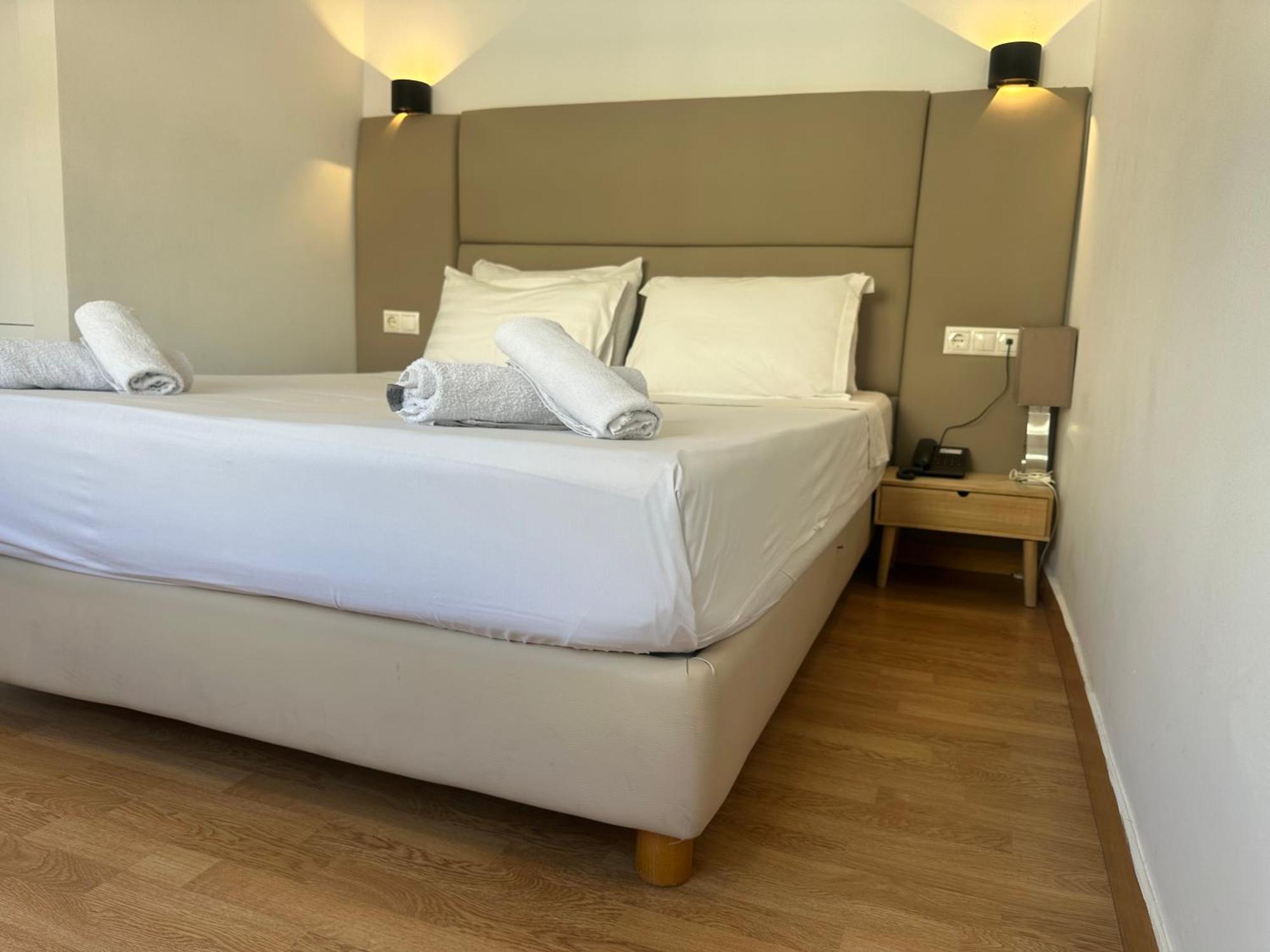 אתונה Hotel_Tier מראה חיצוני תמונה